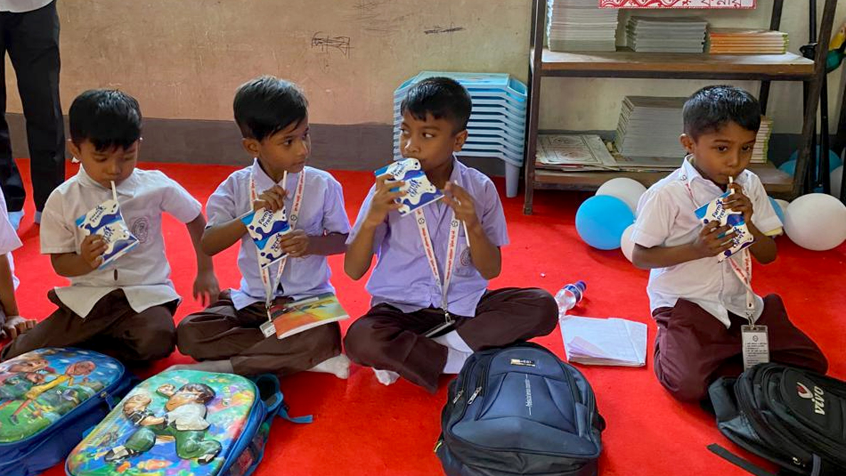 School children in Bangladesh, milk in Tetra Fino Aseptic carton packages
